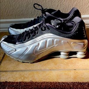 Men’s old school Nike Shox